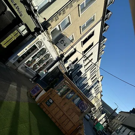 6 New Street Selfcatering 2